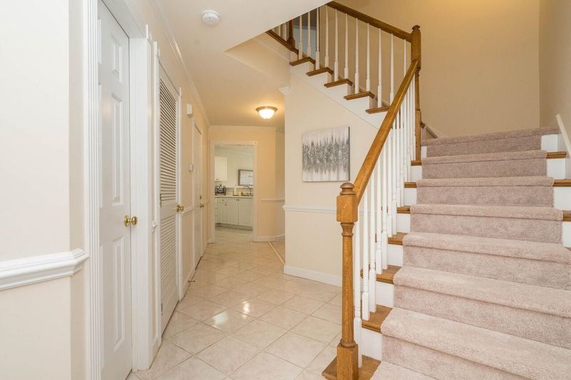 121 Grande Meadow Way, Cary, NC 27513
