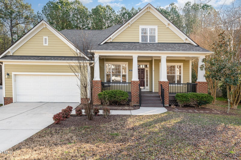 121 Hatchet Creek Ct, Morrisville, NC 27560