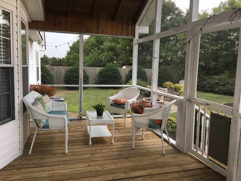 121 Hawley Ridge Dr, Dunn, NC 28334