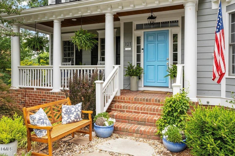 121 Hayworth Dr, Chapel Hill, NC 27517