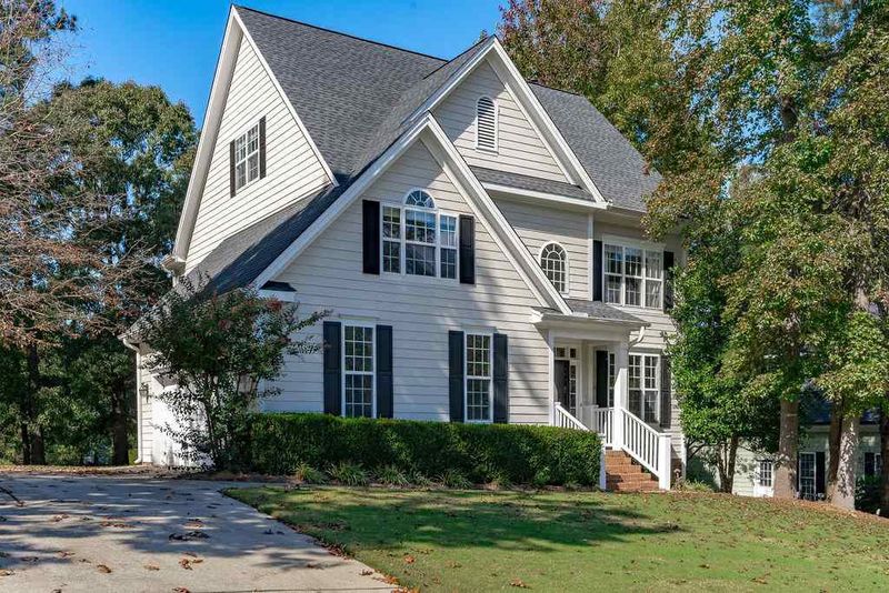 121 Hein Dr, Clayton, NC 27527