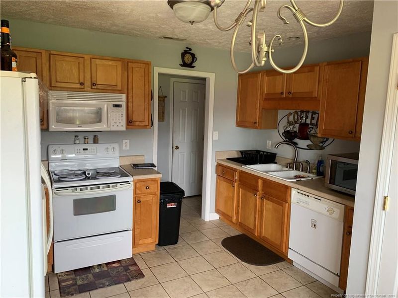121 NE Highland Forest Dr, Sanford, NC 27332