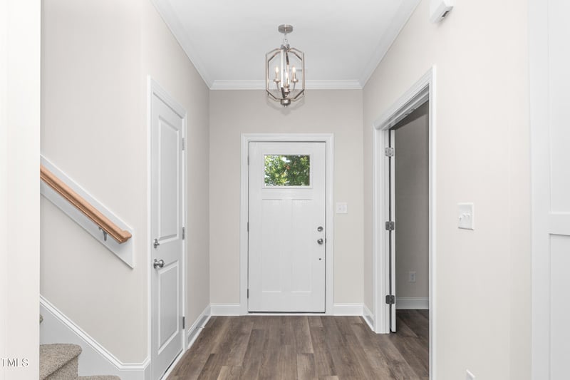 121 Hobby Rd, Holly Springs, NC 27540