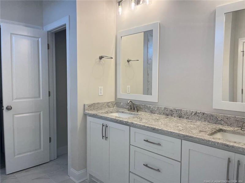 121 Hobby Rd, Holly Springs, NC 27540