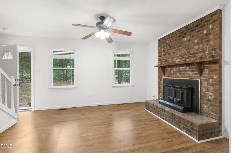 121 Hogan Dr, Garner, NC 27529