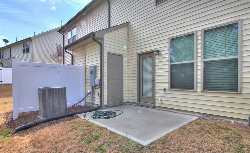 121 Holly Berry Ln, Durham, NC 27703