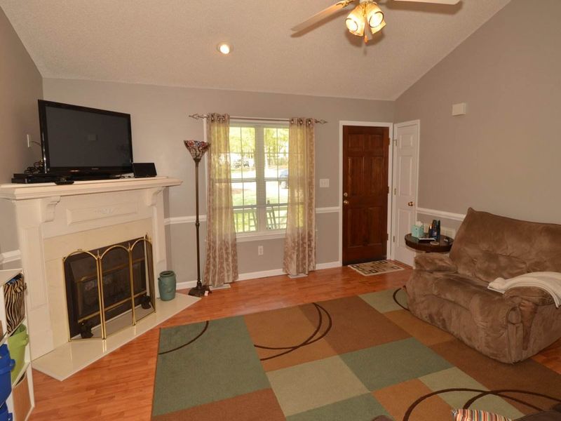 121 Ironwood Ln, Clayton, NC 27520