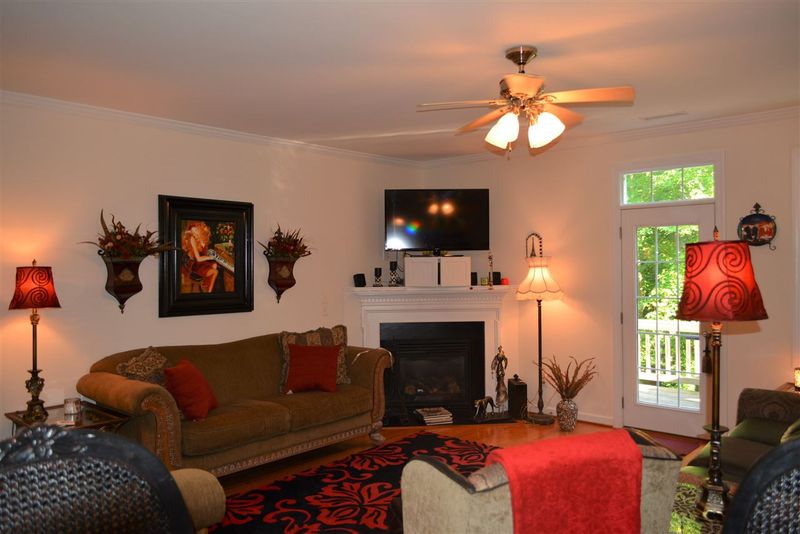 121 Jamison Woods Ln, Apex, NC 27539