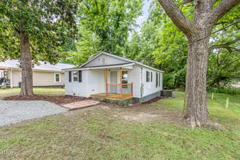 121 Lena Ct, Burlington, NC 27217