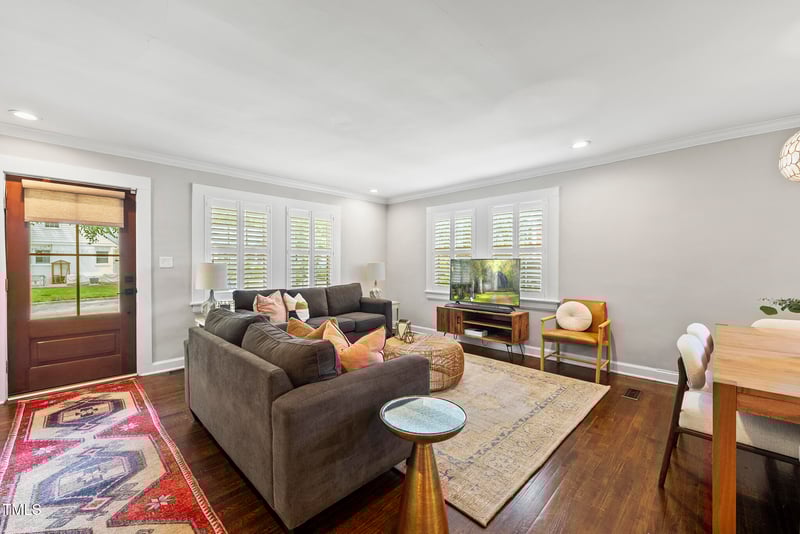 121 Lincoln Ct, Raleigh, NC 27610