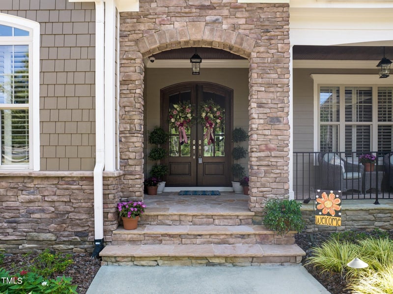 121 Lolliberry Dr, Holly Springs, NC 27540
