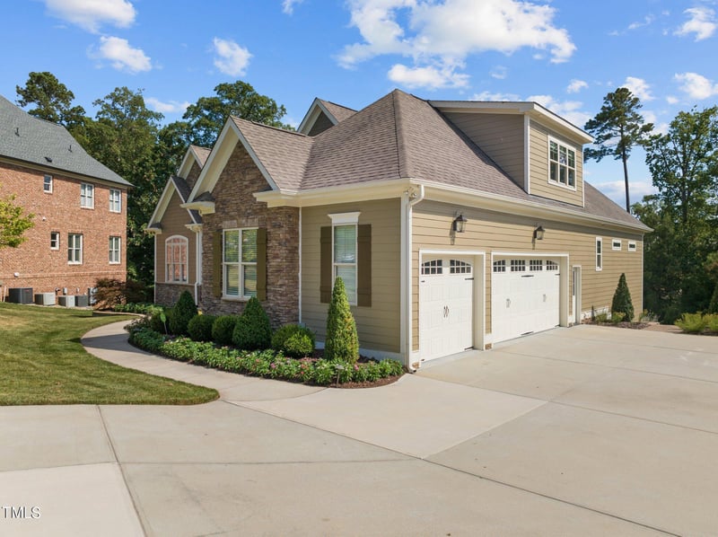 121 Lolliberry Dr, Holly Springs, NC 27540