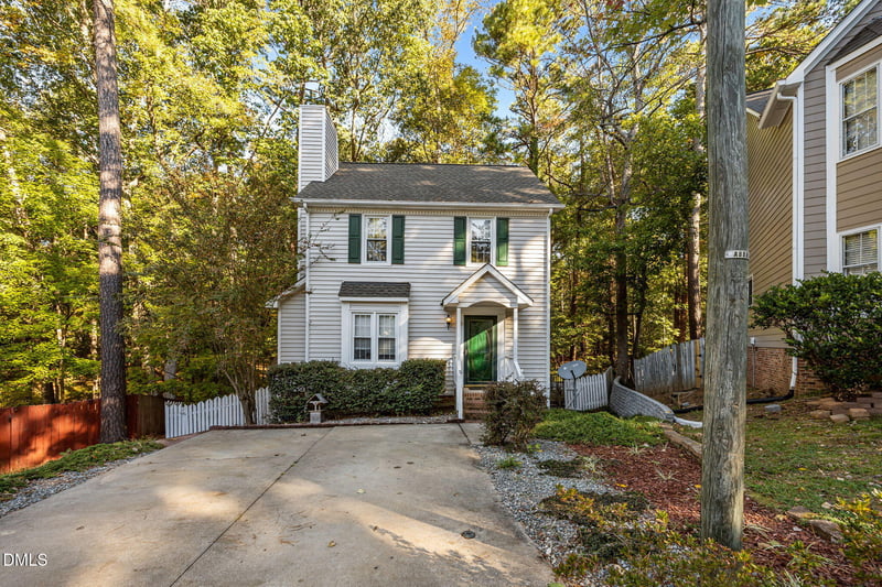 121 London Plain Ct, Cary, NC 27513