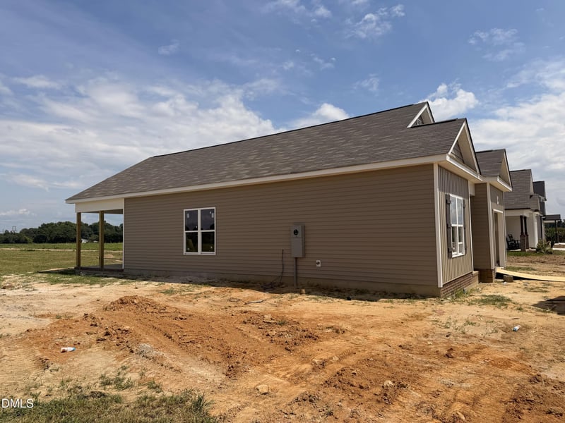 121 Longfield Ct, Dunn, NC 28334