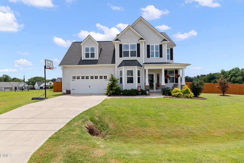121 Longford Dr, Selma, NC 27576