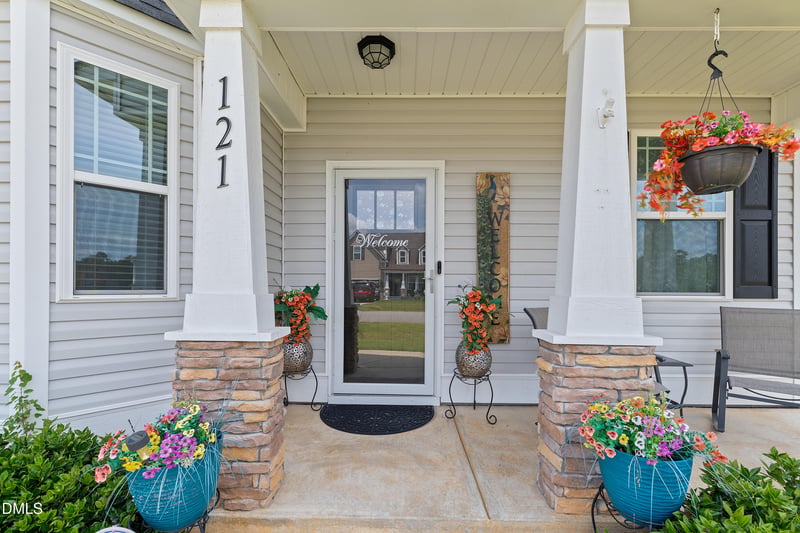 121 Longford Dr, Selma, NC 27576