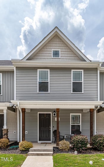 121 Longleaf Pine St, Clayton, NC 27527
