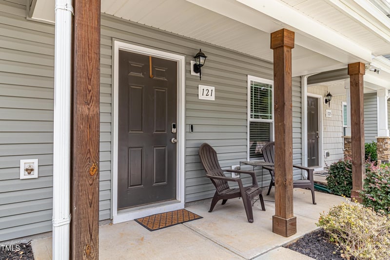 121 Longleaf Pine St, Clayton, NC 27527