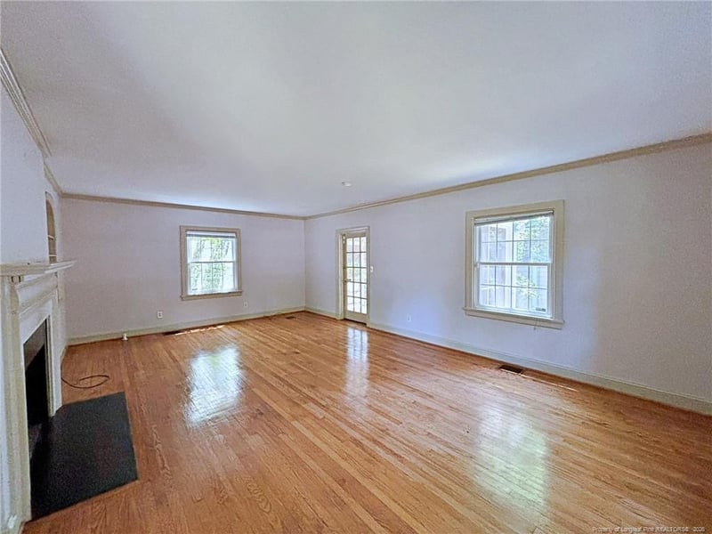 121 Magnolia Ave, Fayetteville, NC 28305