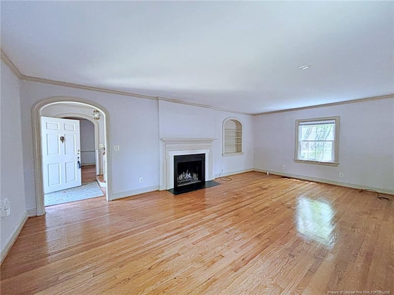 121 Magnolia Ave, Fayetteville, NC 28305