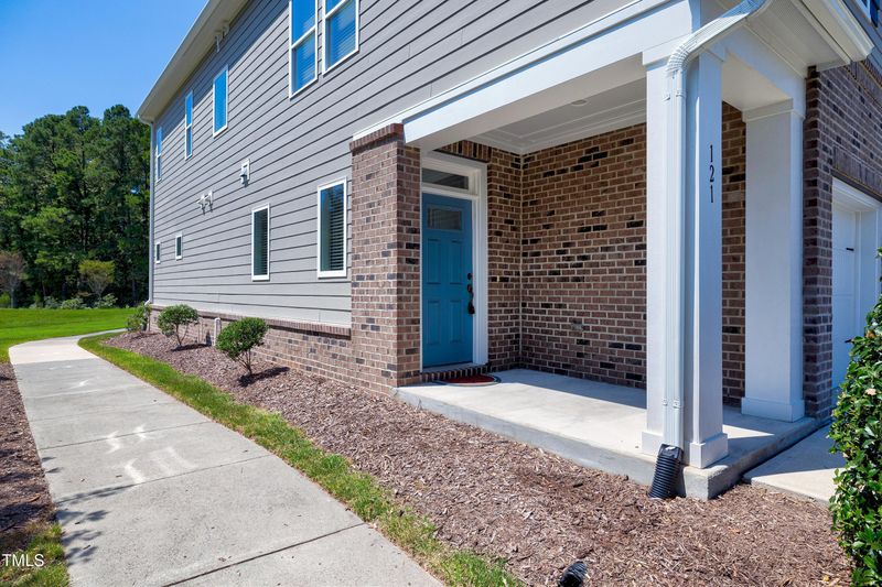121 Manordale Dr, Chapel Hill, NC 27517