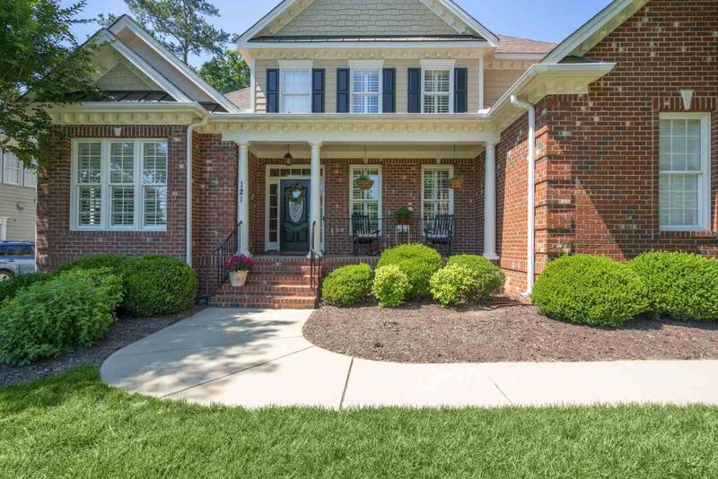 121 Mantle Dr, Clayton, NC 27527