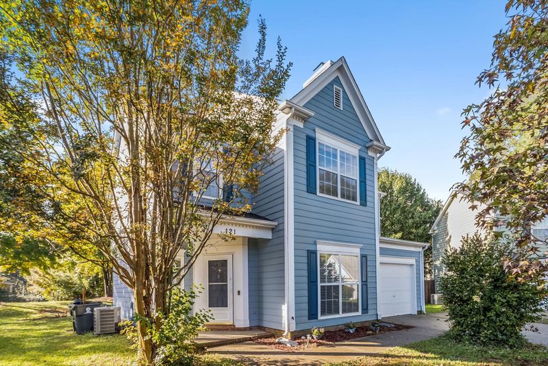 121 Marleton Way, Holly Springs, NC 27540