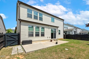 121 Martingale Dr, Holly Springs, NC 27540