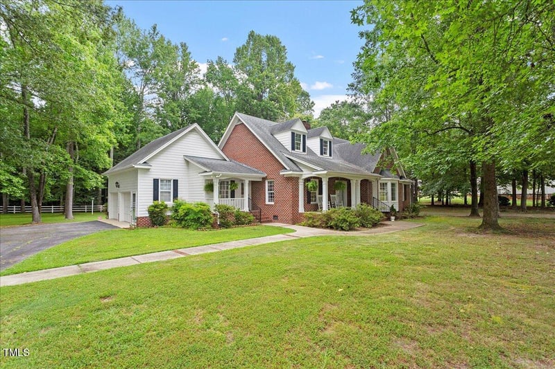 121 Mayfield Pl, Youngsville, NC 27596
