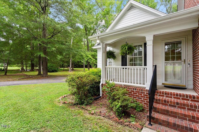 121 Mayfield Pl, Youngsville, NC 27596