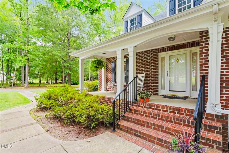 121 Mayfield Pl, Youngsville, NC 27596