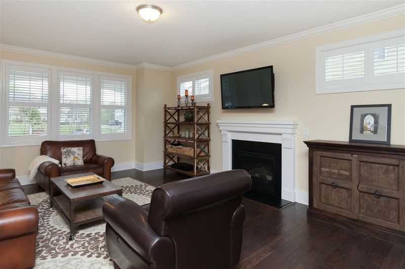 121 Middlegreen Pl, Holly Springs, NC 27540