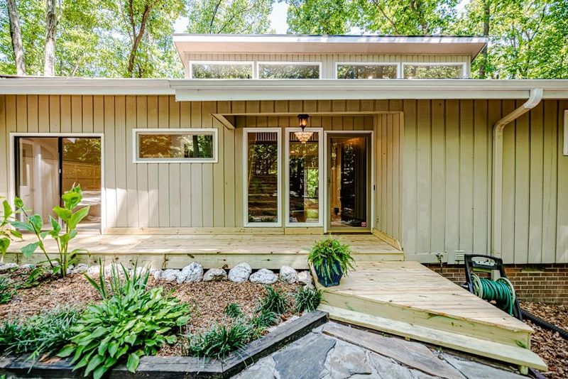 121 Northridge Trl, Sanford, NC 27332