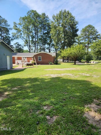 121 Old Moore Rd, Selma, NC 27576