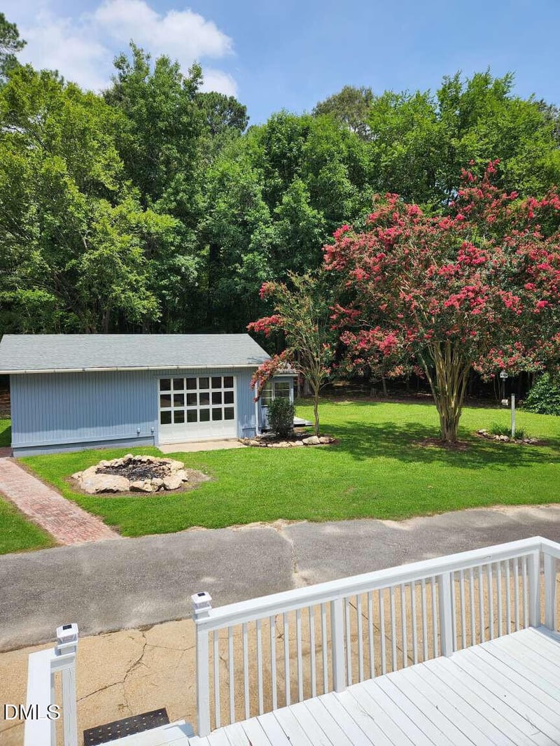 121 Old Moore Rd, Selma, NC 27576