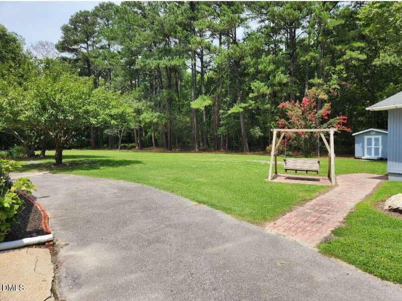 121 Old Moore Rd, Selma, NC 27576