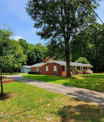 121 Old Moore Rd, Selma, NC 27576