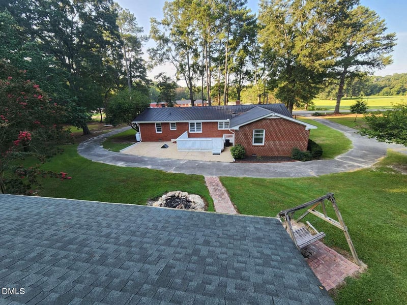 121 Old Moore Rd, Selma, NC 27576