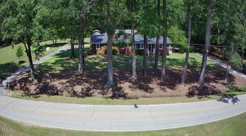 121 Old Moore Rd, Selma, NC 27576