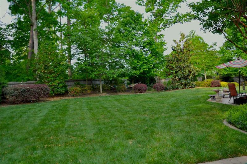 121 Parmalee Ct, Cary, NC 27519