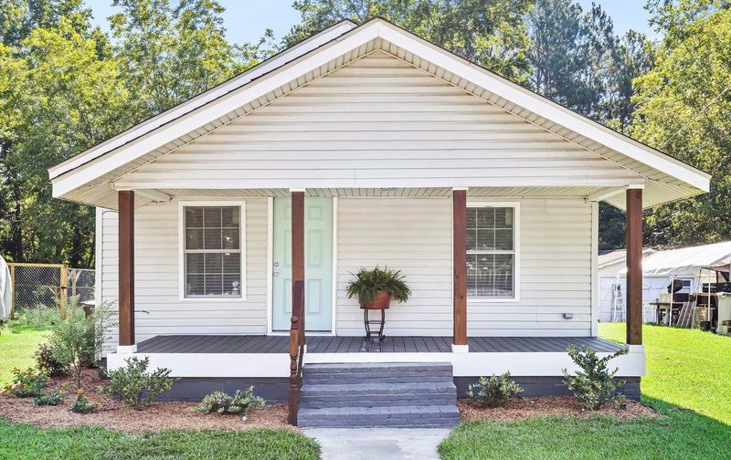 121 S Poplar St, Angier, NC 27501