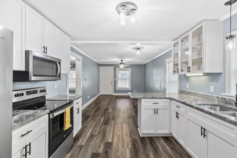 121 S Poplar St, Angier, NC 27501