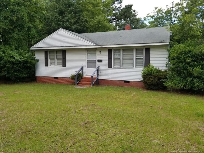 121 Post Ave, Fayetteville, NC 28301