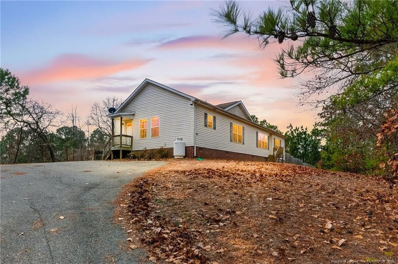 121 Prairie Ln, Lillington, NC 27546