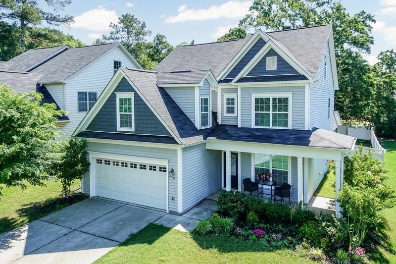 121 Raleigh St, Holly Springs, NC 27540