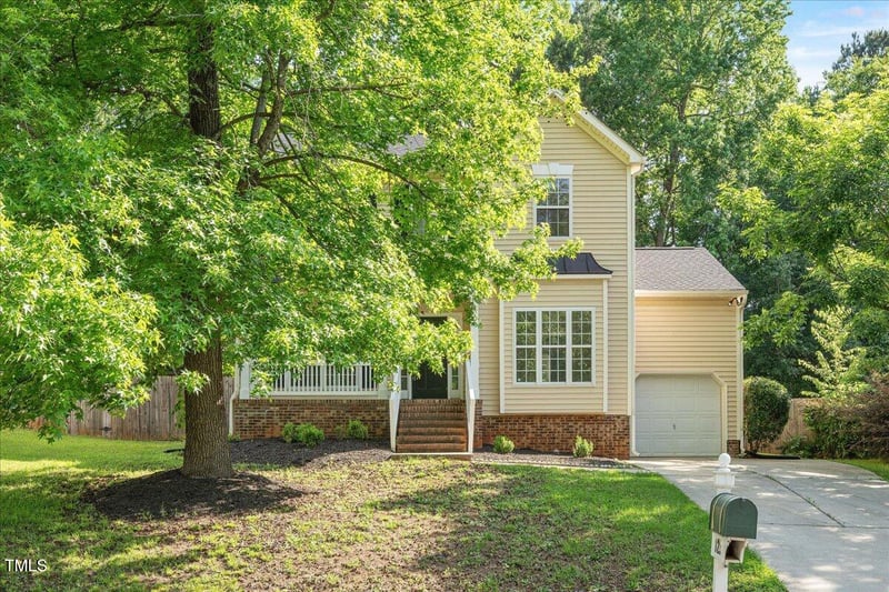 121 River Hills Dr, Clayton, NC 27527