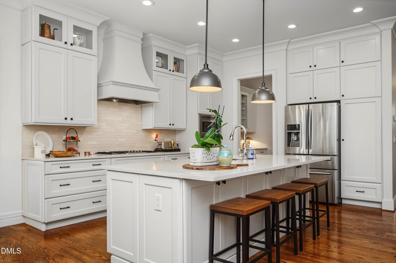 121 Ruskin Dr, Chapel Hill, NC 27516