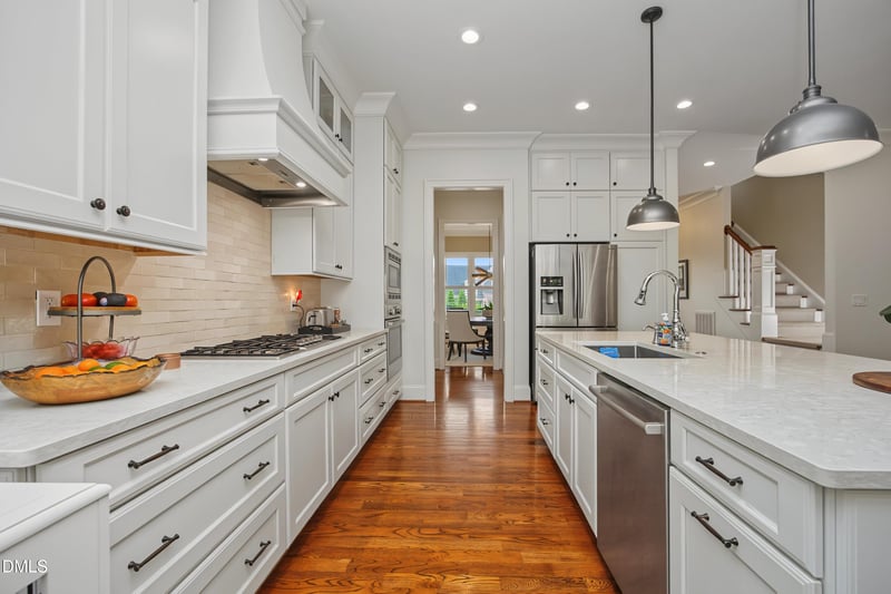 121 Ruskin Dr, Chapel Hill, NC 27516