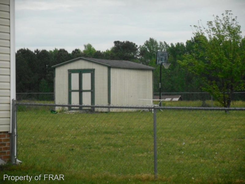121 Sabre Dr, Sanford, NC 27332