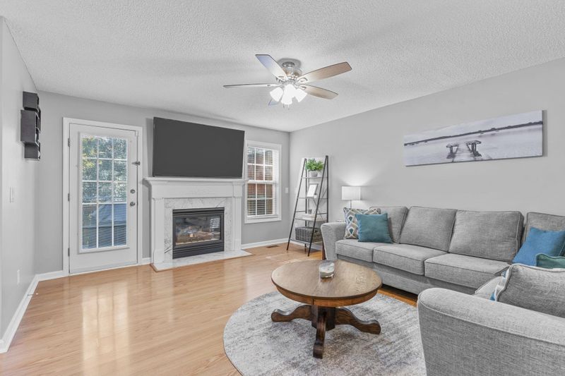 121 Stanopal Dr, Cary, NC 27511